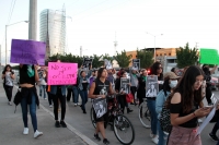 Jueves 12 de diciembre del 2019. Tuxtla Gutiérrez. Familiares, amigos y organizaciones feministas de Yucenia claman justicia esta tarde en la FiscalÃa General de Justicia de Chiapas Jueves 12 de diciembre del 2019. Tuxtla Gutiérrez. Familiares, amigos y organizaciones feministas de Yucenia claman justicia esta tarde en la FiscalÃa General de Justicia de Chiapas
