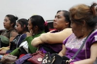 Martes 26 de noviembre del 2019. Tuxtla Gutiérrez. Mujeres indígenas escuchan la sesión del Congreso local
