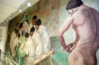 Uno de los atentados más infames que le han sucedido al arte en Chiapas, es el sufrido por el mural del maestro Cesar Corzo cuando se dio la remodelación del edificio de la 14 Poniente. El plafón del techo deja el rostro del prócer chiapaneco fuera de la 