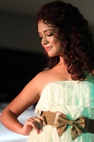 La segunda pasarela del Concurso Nuestra Belleza 2011 se llevó a cabo esta noche en un conocido centro comercial donde las jóvenes chiapanecas lucieron trajes casuales y accesorios de esta temporada.