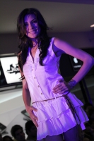La segunda pasarela del Concurso Nuestra Belleza 2011 se llevó a cabo esta noche en un conocido centro comercial donde las jóvenes chiapanecas lucieron trajes casuales y accesorios de esta temporada. La segunda pasarela del Concurso Nuestra Belleza 2011 se llevó a cabo esta noche en un conocido centro comercial donde las jóvenes chiapanecas lucieron trajes casuales y accesorios de esta temporada.