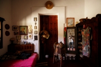 La  asociación Cultural Na Bolom fundada hace 60 años conmemora el agosto el natalicio de su fundador el explorador danes Frans Blom y en memoria de Gertrude Duby con actividades culturales y de desarrollo ambiental en la Selva Lacandona y en las comunida