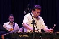 Lunes 25 de abril del 2016. Tuxtla Gutiérrez. Na´rimbo, grupo musical contemporáneo de Chiapas saluda al pueblo de Ecuador durante el concierto inaugural de VII Congreso Latino Americano de Escuelas de Música que se realiza en las instalaciones de la Univ Lunes 25 de abril del 2016. Tuxtla Gutiérrez. Na´rimbo, grupo musical contemporáneo de Chiapas saluda al pueblo de Ecuador durante el concierto inaugural de VII Congreso Latino Americano de Escuelas de Música que se realiza en las instalaciones de la Univ