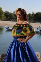 Viernes 10 de enero del 2014. Chiapa de Corzo. La Chiapaneca. Las bellas mujeres de Chiapa de Corzo visten con coquetería y pundonor el que es considerado uno de los trajes tradicionales más bellos de México.