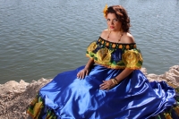 Viernes 10 de enero del 2014. Chiapa de Corzo. La Chiapaneca. Las bellas mujeres de Chiapa de Corzo visten con coquetería y pundonor el que es considerado uno de los trajes tradicionales más bellos de México.