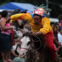 Martes 8 de agosto del 2017. Chiapa de Corzo. Los Alférez y Naguares recorren las calles para encontrarse en el Camposanto de Santo Domingo donde realizan la representación de las batallas chiapacorceñas en honor al Santo Patrón de esta comunidad de la Ri