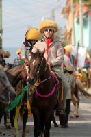 Sábado 8 de agosto del 2015. Chiapa de Corzo. Los Alférez y Naguares recorren las calles de la comunidad ribereña y culminan en recorrido en la representación de las batallas y luchas de las comunidades indígenas de la depresión central de Chiapas durante