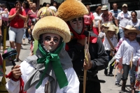 Lunes 8 de agosto del 2016. Chiapa de Corzo. Durante las celebraciones patronales de Santo Domingo se realiza el recorrido de Alférez y Naguares en el antiguo camposanto de la comunidad de Chiapa de Corzo y es en este medio día cuando los niños son llevad