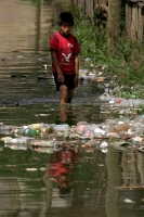 Lunes 23 de agosto. Habitantes de la comunidad Navenchauc en los altos de Chiapas llevan más de 20 días de que la laguna de esta localidad indígena afectara unas 50 casas y mantiene varias calles inundadas.