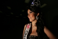 Nuestra Belleza Chiapas 2010 / Especial / 24 fotografías / Las doce bellas finalistas de este concurso de belleza recorrieron la pasarela esta tarde luciendo los modelos que la marca presento en zapatería, así como en ropa casual.  La pasarela se llevo a 