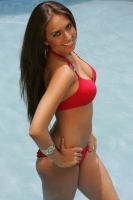 Miércoles 13 de julio. (45 fotos, segunda parte). Las finalistas del Concurso Nuestra Belleza Chiapas 2011 visten trajes de baño durante la pasarela donde se elige a la Señorita Fotogenia NB.