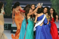 Sábado 2 de septiembre del 2012. Nuestra Belleza México Final. La representante del estado de Nuevo León, Cinthya Duke de 19 años de edad se corona esta noche como la representante de Nuestra Belleza México 2012.
