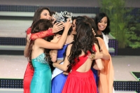 Sábado 2 de septiembre del 2012. Nuestra Belleza México Final. La representante del estado de Nuevo León, Cinthya Duke de 19 años de edad se corona esta noche como la representante de Nuestra Belleza México 2012.