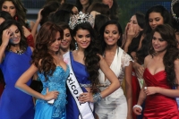Sábado 2 de septiembre del 2012. Nuestra Belleza México Final. La representante del estado de Nuevo León, Cinthya Duke de 19 años de edad se corona esta noche como la representante de Nuestra Belleza México 2012.
