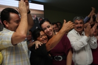 Jueves 9 de febrero del 2012. La Nena anuncia su candidatura por el PRD. Tuxtla Gutiérrez, Chiapas. MarÃa Elena Orantes, anuncia su inscripción como aspirante a la candidatura del PRD y su apoyo a AMLO en un evento organizado por sus simpatizantes en cono Jueves 9 de febrero del 2012. La Nena anuncia su candidatura por el PRD. Tuxtla Gutiérrez, Chiapas. MarÃa Elena Orantes, anuncia su inscripción como aspirante a la candidatura del PRD y su apoyo a AMLO en un evento organizado por sus simpatizantes en cono