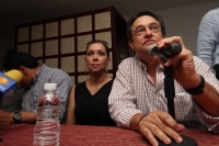 Lunes 12 de marzo del 2012. Senadores y Pio López Obrador dan a conocer la plantilla política del PRD para las próximas elecciones. Tuxtla Gutiérrez, Chiapas.  El líder del Movimiento Morena Pio López Obrador da a conocer el listado distrital para las pró