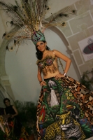 Presentación de las semifinalistas del concurso Nuestra Belleza 2010 en traje de baño y traje estilizado esta noche en la ciudad de Chiapa de Corzo.
