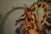 Presentación de las semifinalistas del concurso Nuestra Belleza 2010 en traje de baño y traje estilizado esta noche en la ciudad de Chiapa de Corzo.