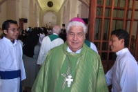 Domingo 6 de febrero. Monseñor Rogelio Cabrera antes de iniciar la homilia dominical este medio día, la cual dedico a la conmemoración de la Jornada Mundial del Enfermo dando a conocer en entrevista que la atención a los enfermos gaves se cuenta con servi
