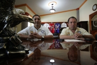 Los dirigentes de la Organización Cultural de Chiapas, hablan sobre os operativos que se han realizado en las investigaciones de varias empresas en relación a la detención de varios miembros del grupo delictivo La Familia en Michoacán.