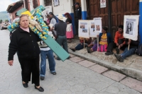 Martes 14 de agosto del 2012. San Cristóbal de las Casas, Chiapas. Indígenas de los altos de Chiapas protestan en las oficinas del PNUD de la ONU en esta ciudad para exigir la intervención de las autoridades internacionales para la excarcelación de los pr
