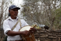 Domingo 20 de marzo del 2016. Ocosocuautla de Espinosa. Encuentro Zoque del Nuevo Sol. Los danzantes y músicos de la etnia Zoque de la depresión central del estado de Chiapas se reúnen este medio día en la zona arqueológica conocida como Cerro Ombligo con