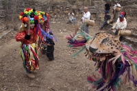 Domingo 20 de marzo del 2016. Ocosocuautla de Espinosa. Encuentro Zoque del Nuevo Sol. Los danzantes y músicos de la etnia Zoque de la depresión central del estado de Chiapas se reúnen este medio dÃa en la zona arqueológica conocida como Cerro Ombligo con Domingo 20 de marzo del 2016. Ocosocuautla de Espinosa. Encuentro Zoque del Nuevo Sol. Los danzantes y músicos de la etnia Zoque de la depresión central del estado de Chiapas se reúnen este medio dÃa en la zona arqueológica conocida como Cerro Ombligo con