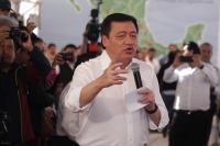 Miércoles 27 de enero del 2016. San Cristóbal de las Casas. Miguel Ángel Osorio Chong, Secretario de gobernación de México, durante su visita al estado de Chiapas durante la firma del Convenio para Garantizar los Derechos a la Identidad de la Población In