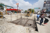Lunes 16 de junio del 2014. Tuxtla Gutiérrez. Habitantes de las cercanías de la 13 oriente y Avenida Central hablan sobre las afectaciones sufridas durante 7 meses que las obras de reconstrucción fueran iniciadas con lo que comercios y casas habitación pe Lunes 16 de junio del 2014. Tuxtla Gutiérrez. Habitantes de las cercanías de la 13 oriente y Avenida Central hablan sobre las afectaciones sufridas durante 7 meses que las obras de reconstrucción fueran iniciadas con lo que comercios y casas habitación pe