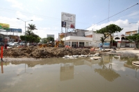 Lunes 16 de junio del 2014. Tuxtla Gutiérrez. Habitantes de las cercanías de la 13 oriente y Avenida Central hablan sobre las afectaciones sufridas durante 7 meses que las obras de reconstrucción fueran iniciadas con lo que comercios y casas habitación pe