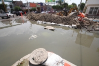 Lunes 16 de junio del 2014. Tuxtla Gutiérrez. Habitantes de las cercanÃas de la 13 oriente y Avenida Central hablan sobre las afectaciones sufridas durante 7 meses que las obras de reconstrucción fueran iniciadas con lo que comercios y casas habitación pe Lunes 16 de junio del 2014. Tuxtla Gutiérrez. Habitantes de las cercanÃas de la 13 oriente y Avenida Central hablan sobre las afectaciones sufridas durante 7 meses que las obras de reconstrucción fueran iniciadas con lo que comercios y casas habitación pe