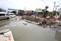 Lunes 16 de junio del 2014. Tuxtla Gutiérrez. Habitantes de las cercanías de la 13 oriente y Avenida Central hablan sobre las afectaciones sufridas durante 7 meses que las obras de reconstrucción fueran iniciadas con lo que comercios y casas habitación pe