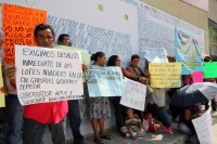 Martes 19 de noviembre del 2013. Tuxtla Gutiérrez. Habitantes del oriente de la ciudad exigen a las autoridades que les sean devueltos los predios y casas invadidas en las semanas pasadas en las cercanías del fraccionamiento Vida Mejor en esta ciudad.