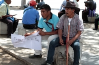 Miércoles 17 de julio del 2019. Tuxtla Gutiérrez. Representantes de los barrios y comunidades tradicionales de Oxchuc esperan pacientemente ser recibidos por las autoridades de Chiapas