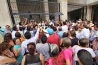 Martes 25 de agosto del 2015. Tuxtla Gutiérrez. Paco Rojas Toledo y representantes de la Barra de Abogados de Chiapas presentan en el Congreso Local la documentación y firmas de ciudadanos que acompañan la denuncia de fraude electoral del proceso de elecc