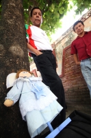 Viernes 29 de agosto del 2014. Tuxtla Gutiérrez. El Centro de Rehabilitación contra las Adicciones Juan Sabines Guerrero AC es desalojado de sus instalaciones este medio día por lo que los convalecientes interrumpen los tratamientos de rehabilitación.