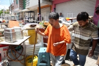 Viernes 29 de agosto del 2014. Tuxtla Gutiérrez. El Centro de Rehabilitación contra las Adicciones Juan Sabines Guerrero AC es desalojado de sus instalaciones este medio dÃa por lo que los convalecientes interrumpen los tratamientos de rehabilitación. Viernes 29 de agosto del 2014. Tuxtla Gutiérrez. El Centro de Rehabilitación contra las Adicciones Juan Sabines Guerrero AC es desalojado de sus instalaciones este medio dÃa por lo que los convalecientes interrumpen los tratamientos de rehabilitación.