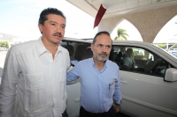 Viernes 18 de marzo. Gustavo Enrique Madero Muñoz, dirigente del PAN durante su gira de trabajo en el estado de Chiapas, habla sobre las posibles alianzas que este partido podrÃa realizar en el camino a la sucesión presidencial en el 2012. Viernes 18 de marzo. Gustavo Enrique Madero Muñoz, dirigente del PAN durante su gira de trabajo en el estado de Chiapas, habla sobre las posibles alianzas que este partido podrÃa realizar en el camino a la sucesión presidencial en el 2012.