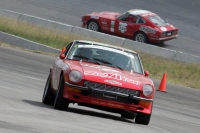 Jueves 21 de octubre. Los participantes del rally internacional de automovilismo La Carrera Panamericana 2010 realizan la prueba de salida esta mañana en las instalaciones del Autodromo Chiapas.