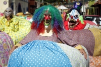 Jueves 22 de septiembre del 2016. San Cristóbal de las Casas. Los pintorescos personajes que en procesión acompañan a la virgen de la Merced por las calles durante el anuncio de las fiestas patronales llenado de colorido  esta colonial ciudad del sureste 