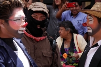 Jueves 22 de septiembre del 2016. San Cristóbal de las Casas. Los pintorescos personajes que en procesión acompañan a la virgen de la Merced por las calles durante el anuncio de las fiestas patronales llenado de colorido  esta colonial ciudad del sureste 