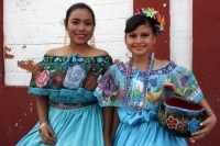 Lunes 18 de enero del 2016. Chiapa de Corzo. Chiapanecas y Parachicos recorren las calles de la colonial ciudad de la ribera del rio Grijalva durante las celebraciones patronales en la fiesta Grande de Chiapas.