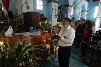 Sábado 25 de diciembre. José de Jesús León Aguilar, Arzobispo y Patriarca de San Pascualito perteneciente a la Iglesia Independiente Ortodoxa de México falleció este viernes 24 por lo que su cuerpo permaneció dentro de esta iglesia donde fue honrado por l