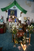 Sábado 25 de diciembre. José de Jesús León Aguilar, Arzobispo y Patriarca de San Pascualito perteneciente a la Iglesia Independiente Ortodoxa de México falleció este viernes 24 por lo que su cuerpo permaneció dentro de esta iglesia donde fue honrado por l