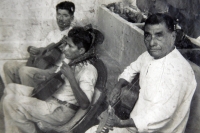 Sábado 25 de diciembre. Colección Particular. Fotos de época entre los años 40´s y 50´s del Barrio de San Pascualito, donde se observa a personajes principales y el desarrollo de la obra de la construcción de su iglesia.