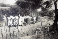 Sábado 25 de diciembre. Colección Particular. Fotos de época entre los años 40´s y 50´s del Barrio de San Pascualito, donde se observa a personajes principales y el desarrollo de la obra de la construcción de su iglesia.