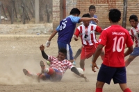 Miércoles 15 de marzo del 2017. San Isidro, La Concordia. Pasión por el fut bol durante las celebraciones de la fundación de esta comunidad de la frontera del sureste de México. Miércoles 15 de marzo del 2017. San Isidro, La Concordia. Pasión por el fut bol durante las celebraciones de la fundación de esta comunidad de la frontera del sureste de México.