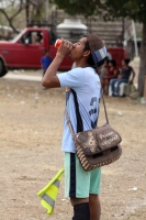 Miércoles 15 de marzo del 2017. San Isidro, La Concordia. Pasión por el fut bol durante las celebraciones de la fundación de esta comunidad de la frontera del sureste de México. Miércoles 15 de marzo del 2017. San Isidro, La Concordia. Pasión por el fut bol durante las celebraciones de la fundación de esta comunidad de la frontera del sureste de México.