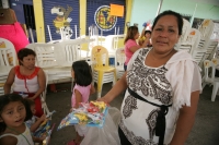 Martes 23 de noviembre. Los pobladores de la colonia Patria Nueva de la ciudad de Tuxtla Gutiérrez celebraron un aniversario más de que las autoridades iniciaran la regularización de estos predios en el año 1979.  Esta mañana se reunieron en la cancha de 