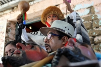 Viernes 4 de agosto del 2017. Chiapa de Corzo. Guadalupe Rubisel Gómez Nigenda, quien es el Patrón de los Parachicos en conferencia de prensa hace un severo llamado a la defensa de la corrupción de la imagen del Parachico y defender el uso respetuoso de l